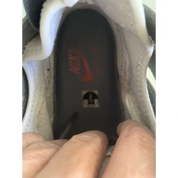 Rare Find- Air Trainer Max 2 94 'Grey Laser Crimson' Size 9 - Picture 9 of 14
